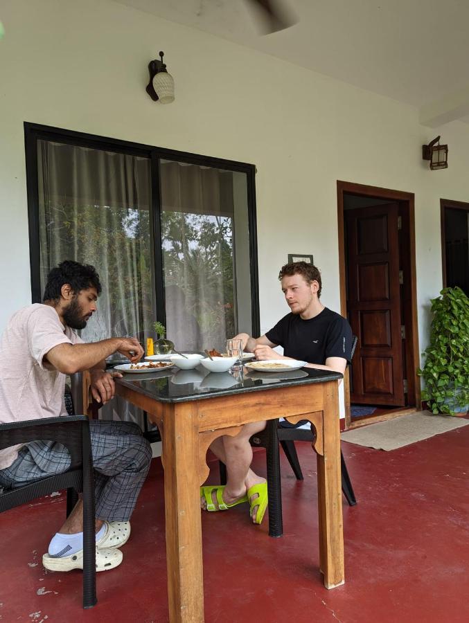 Marari Ebin Charlys Apartment มาราริคุลาม ภายนอก รูปภาพ