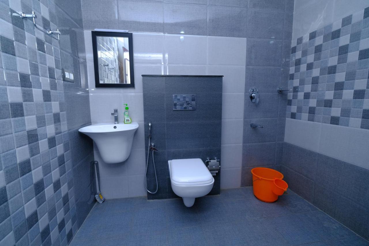 Marari Ebin Charlys Apartment มาราริคุลาม ภายนอก รูปภาพ