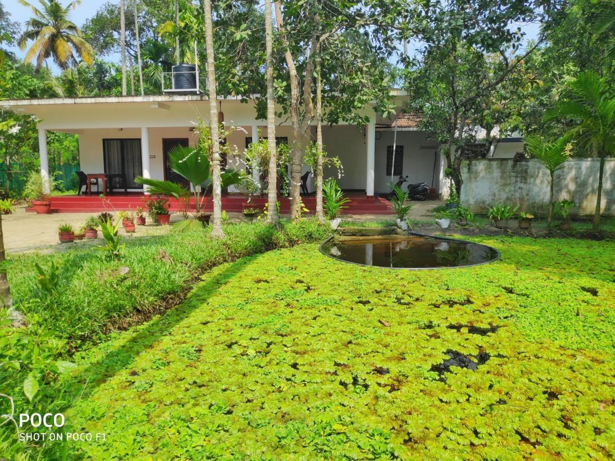 Marari Ebin Charlys Apartment มาราริคุลาม ภายนอก รูปภาพ